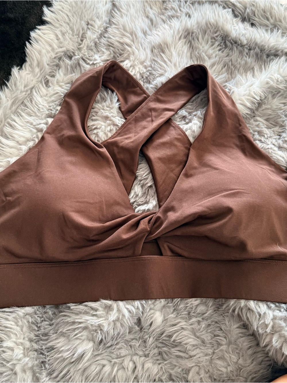 Fabletics oasis twist sports bra